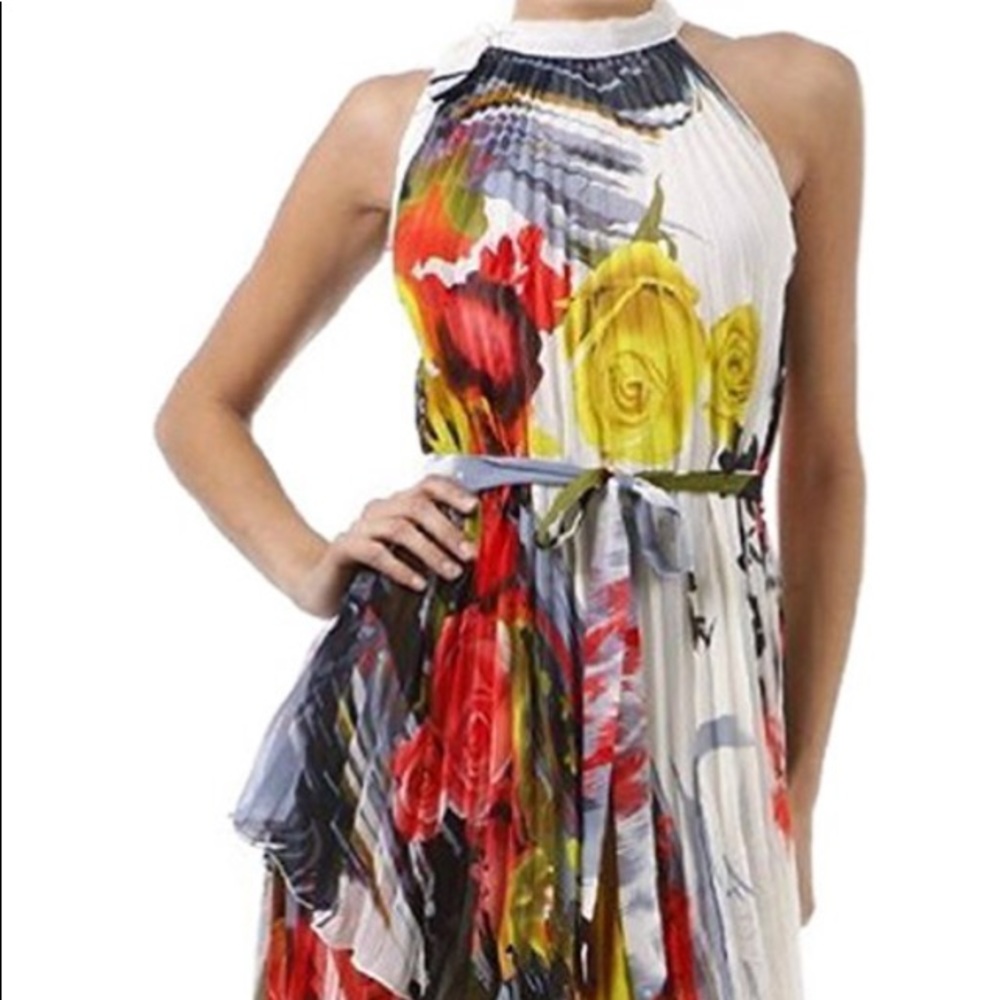 Asymmetrical Hem Pleated Short Sleeveless Dress